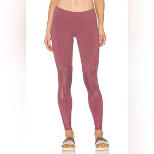 Alo Vitality Legging in Grenache size small